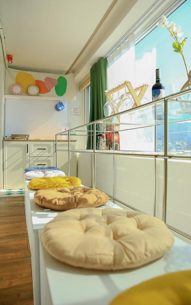 Sans Stay, Free Wine, Projector, 3min Station Seoul