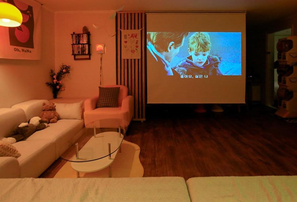 Sans Stay, Free Wine, Projector, 3min Station Seoul