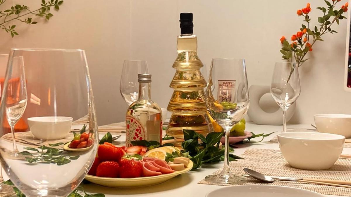 Sans Stay, Free Wine, Projector, 3min Station Apartment *