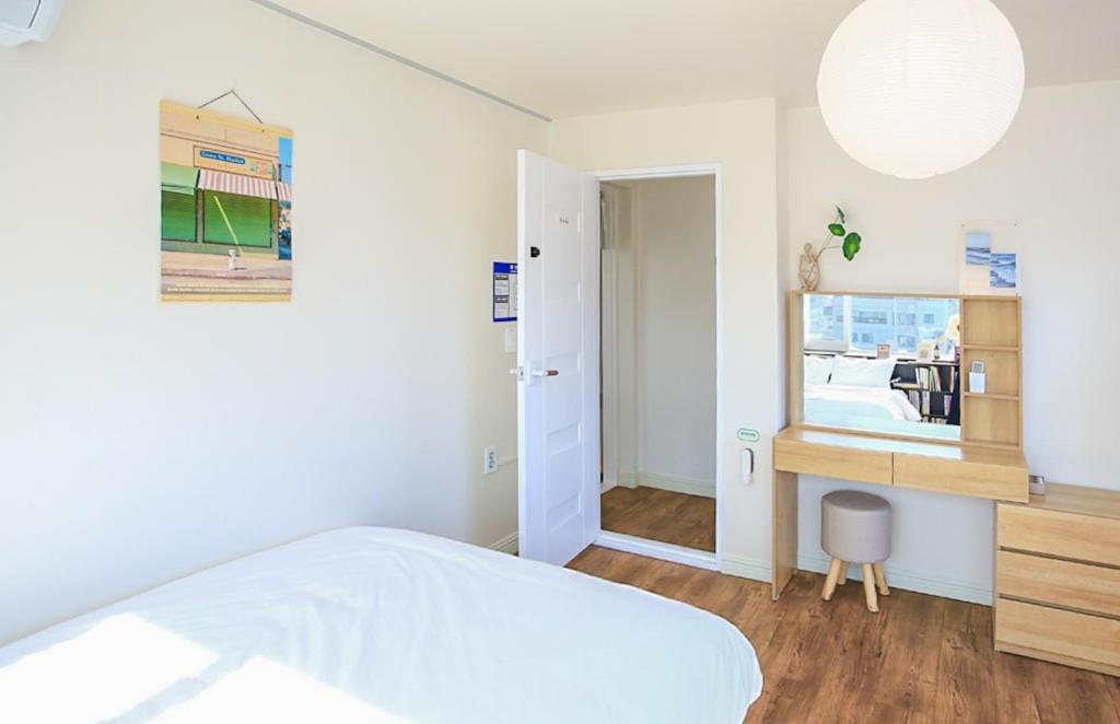 Apartment Sans Stay, Free Wine, Projector, 3min Station Seoul