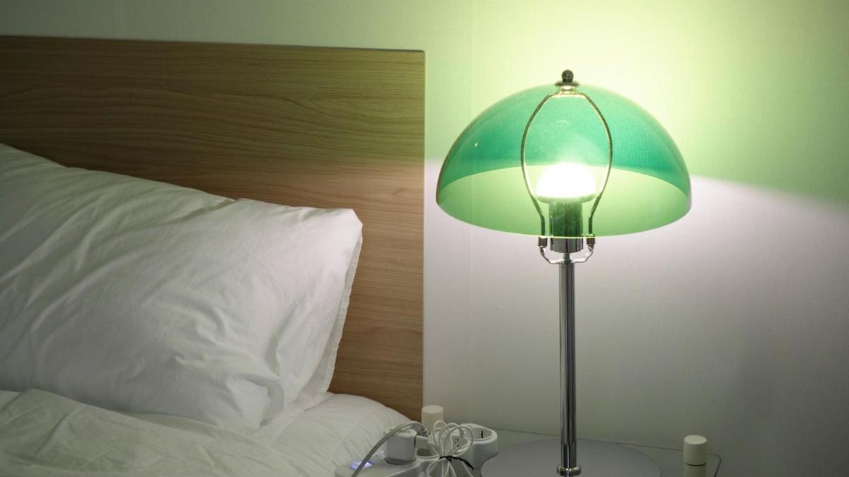 Sans Stay, Free Wine, Projector, 3min Station * Seoul