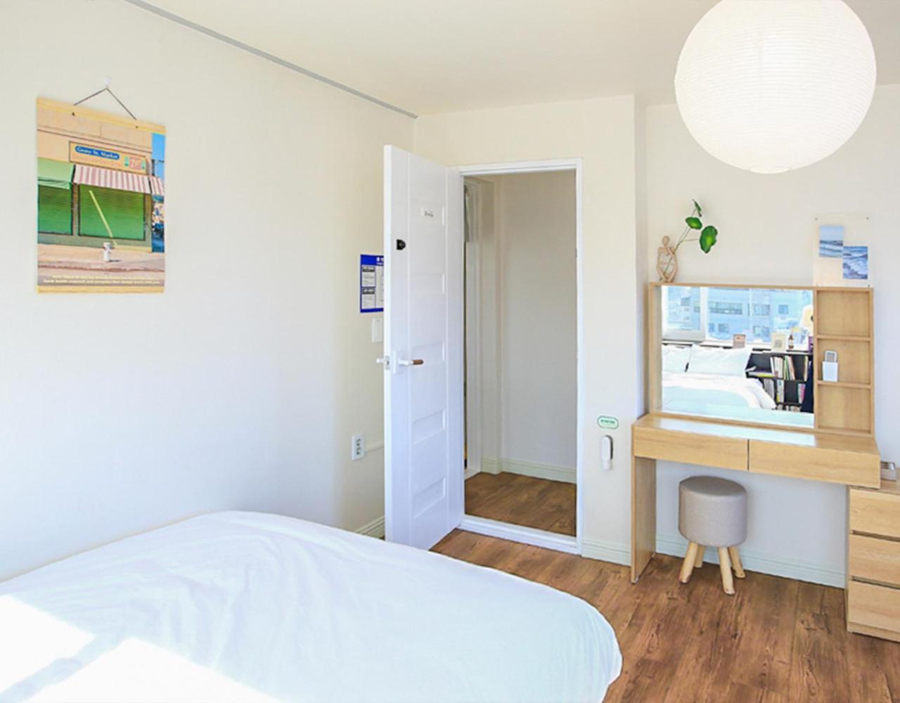Sans Stay, Free Wine, Projector, 3min Station Apartment Seoul